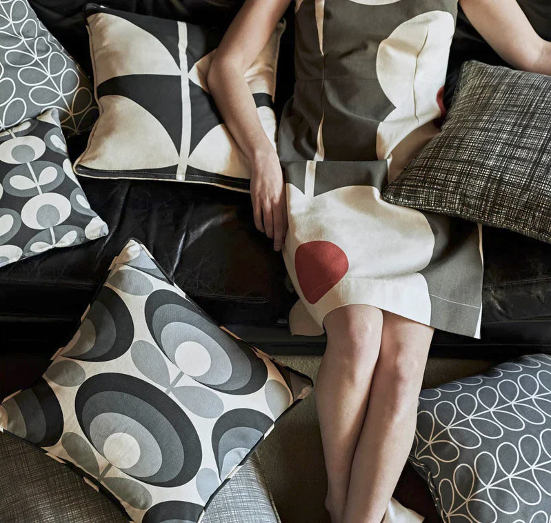 Orla Kiely 70s Flower Oval Cool Grey (limited sale price stock)